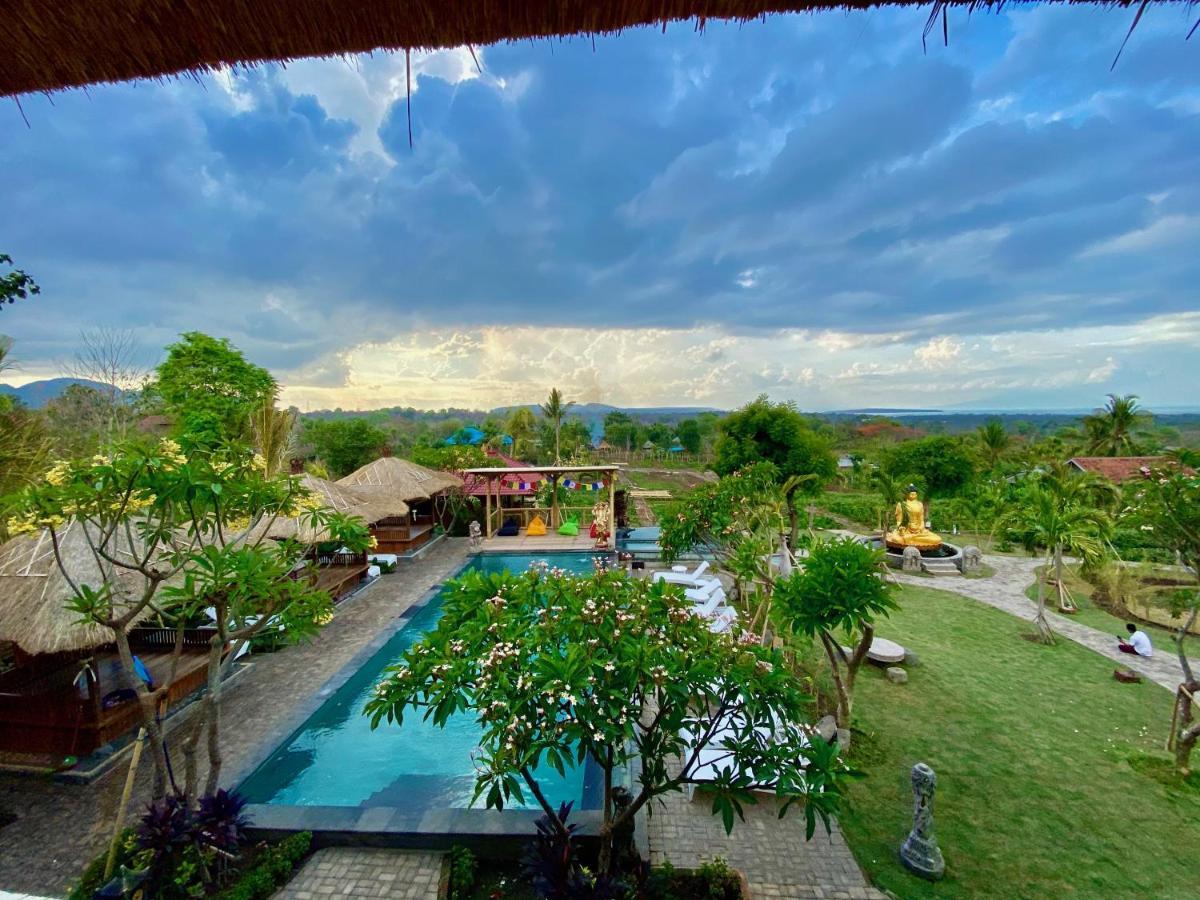 Hotel Odiyana Bali Retreat à Banyuwedang Extérieur photo